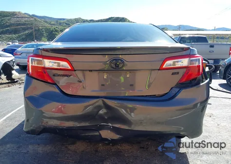 2014 Toyota Camry Se z USA, uszkodzony, nr VIN 4T1BF1FKXEU856617